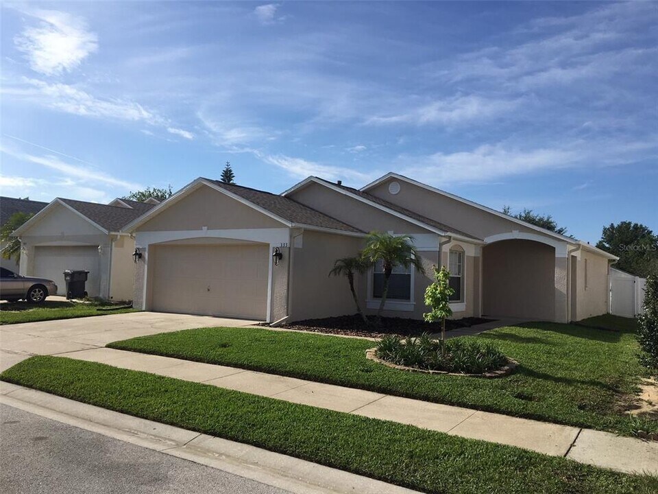 333 Piccolo Way in Davenport, FL - Building Photo