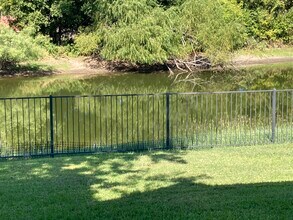 6902 Winthorp Dr in Arlington, TX - Building Photo - Building Photo