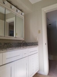 701 Bering Dr photo'