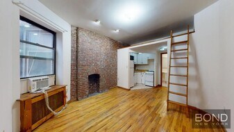 722 Amsterdam Ave in New York, NY - Building Photo
