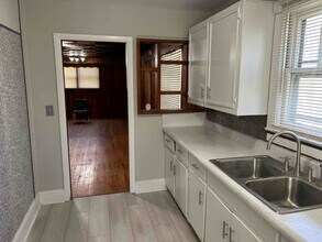 2645 Fairburn Rd SW in Atlanta, GA - Foto de edificio - Building Photo