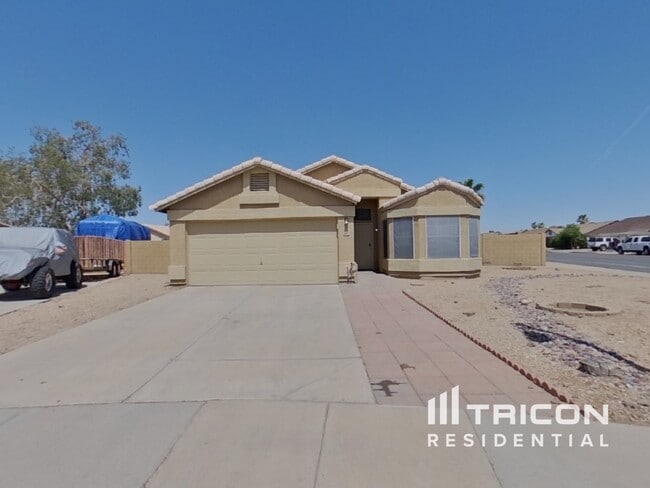 property at 9002 W Palm Ln