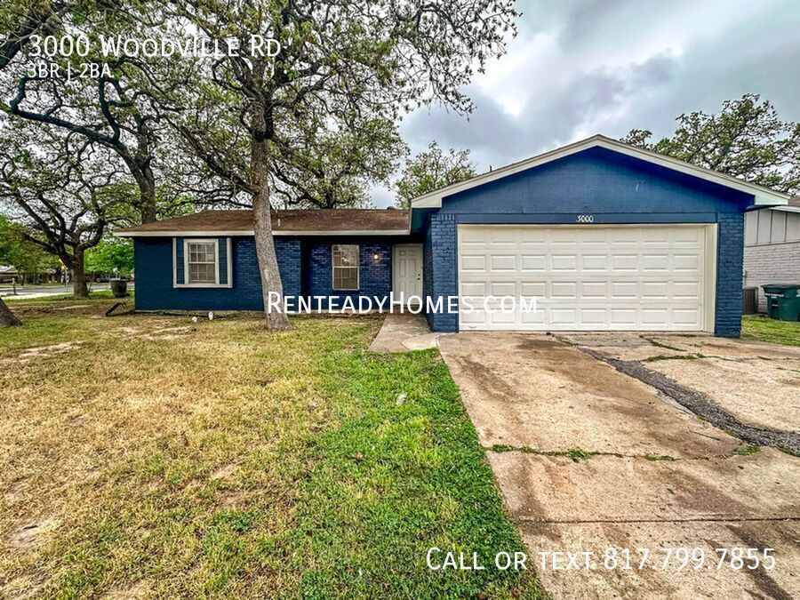3000 Woodville Rd in Bryan, TX - Building Photo