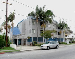 Parton Terrace Apartments in Santa Ana, CA - Foto de edificio - Building Photo