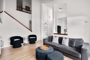 236 Reef Ct in Santa Barbara, CA - Building Photo