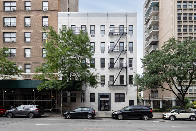 126 W 96th St in New York, NY - Building Photo - Building Photo