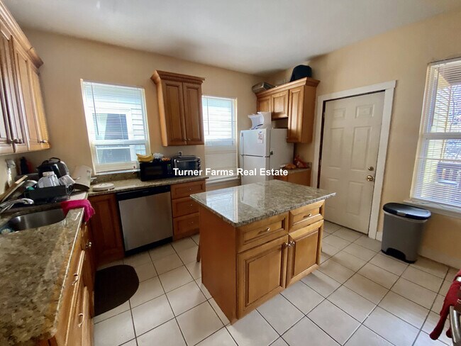 8 Eldora St, Unit 3 in Boston, MA - Building Photo - Building Photo