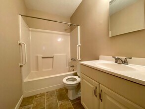 3719 Iowa St-Unit -3719 in Leavenworth, KS - Building Photo - Building Photo