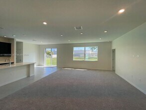 2133 SE Flanders Rd in Port St. Lucie, FL - Building Photo - Building Photo