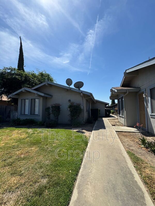 property at 2941 W Caldwell Ave