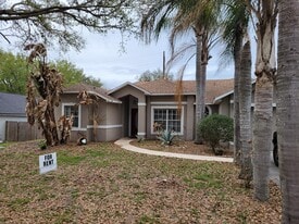 843 Park Valley Cir in Minneola, FL - Building Photo
