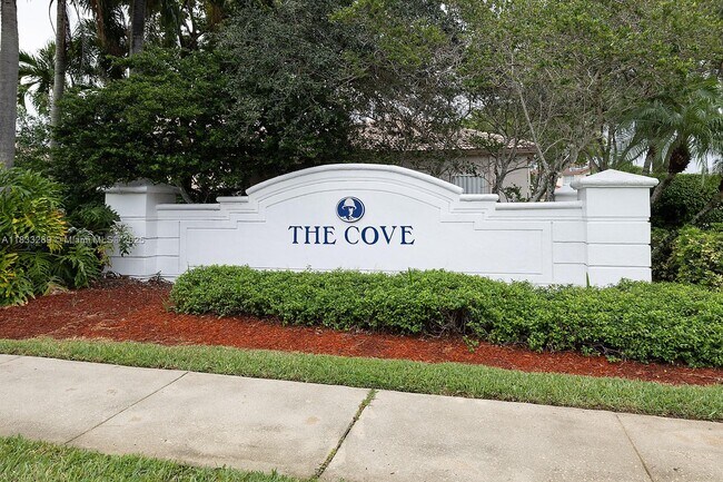 1941 NW 171st Ave in Pembroke Pines, FL - Building Photo - Building Photo