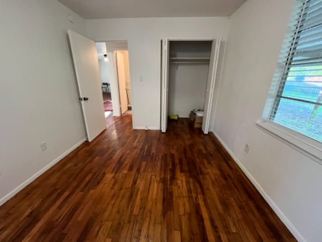 102 E Pecan St in Gunter, TX - Building Photo - Building Photo