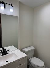 1564 Chase Ave, Unit 4 in Cincinnati, OH - Building Photo - Building Photo