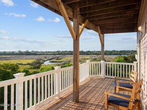 108 Calinda Cay Ct in North Topsail Beach, NC - Building Photo - Building Photo