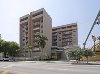 Riverside Apartments in Miami, FL - Foto de edificio - Building Photo