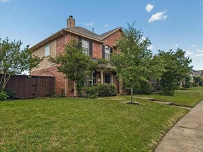1805 Arbor Creek Dr in Garland, TX - Building Photo - Building Photo