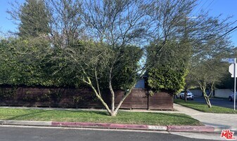 4200 Rhodes Ave in Los Angeles, CA - Building Photo