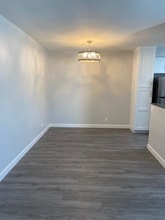 12931 Oxnard St in Los Angeles, CA - Building Photo - Building Photo