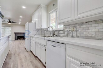9443 Acapulco Way in Elk Grove, CA - Building Photo - Building Photo