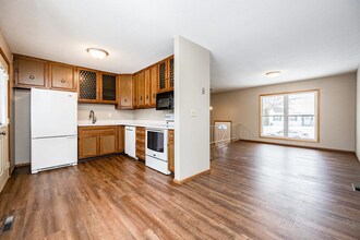 6507 Laurel Ln NE in Cedar Rapids, IA - Building Photo - Building Photo