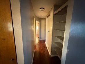 3526 Berwick Dr in Lansing, MI - Foto de edificio - Building Photo