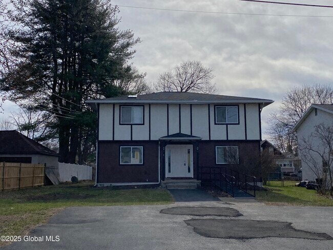 property at 221 17th St