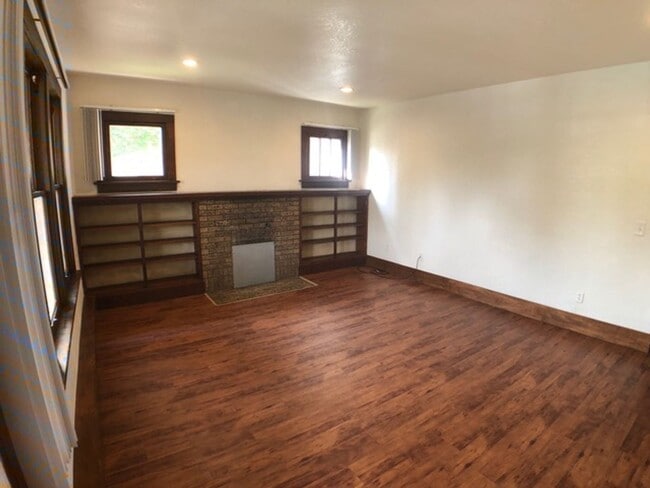 property at 1021 12th St