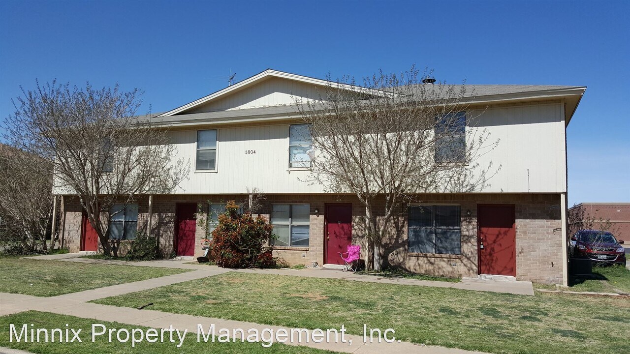 5804 6th St in Lubbock, TX - Building Photo