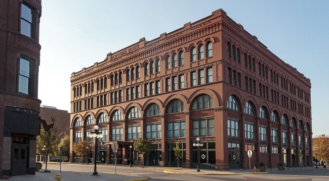 Call Terminal Apartments