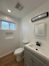 20338 Cantara St in Los Angeles, CA - Building Photo - Building Photo