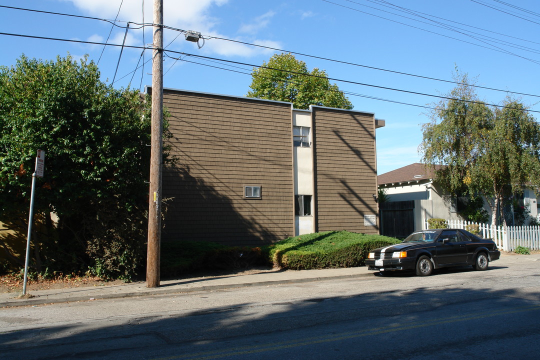 279 Huntington Ave in San Bruno, CA - Building Photo