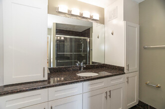 4170 N Marine Dr, Unit 18K in Chicago, IL - Foto de edificio - Building Photo