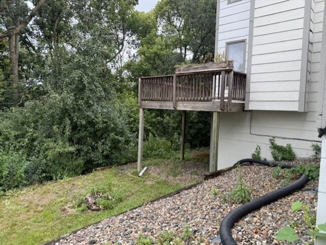 2245 Mahogany Way in Eagan, MN - Building Photo - Building Photo