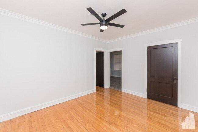 1621 W Belmont Ave in Chicago, IL - Building Photo - Building Photo