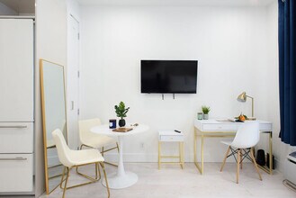 149 E 62nd St in New York, NY - Building Photo - Building Photo