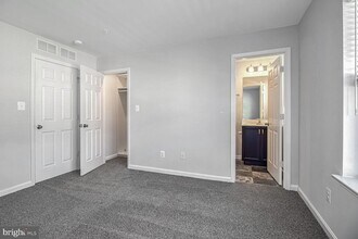 1057 Flint Ct in Joppatowne, MD - Foto de edificio - Building Photo