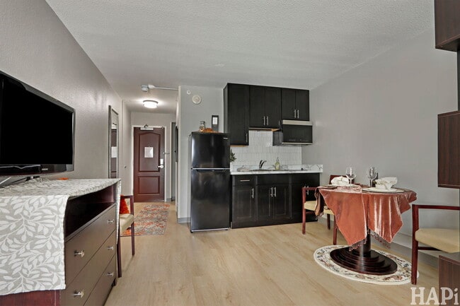 6175 W Grand Ave in Gurnee, IL - Building Photo - Building Photo