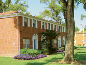 Hamilton Arms Apartments in Columbus, OH - Building Photo - Building Photo