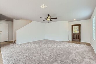 10202 Maple Ranch in San Antonio, TX - Building Photo - Building Photo