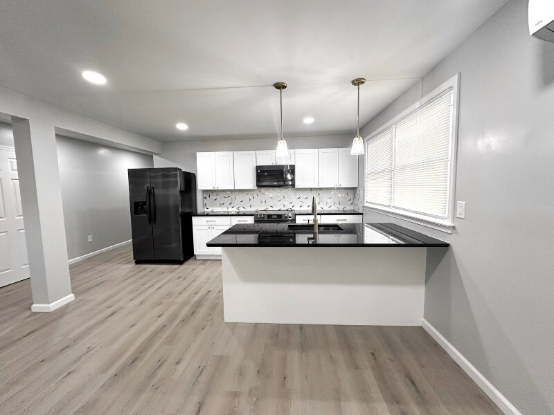 287 Pierce St in Kingston, PA - Building Photo