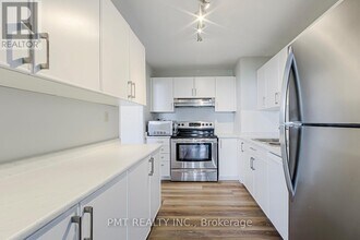 40 Homewood Ave in Toronto, ON - Building Photo - Building Photo