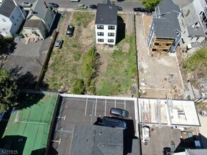 10 Bruen Ave in Irvington, NJ - Building Photo - Building Photo