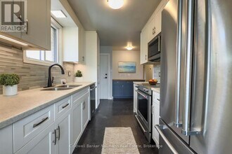 37 Dunhill Crescent in Guelph, ON - Building Photo - Building Photo