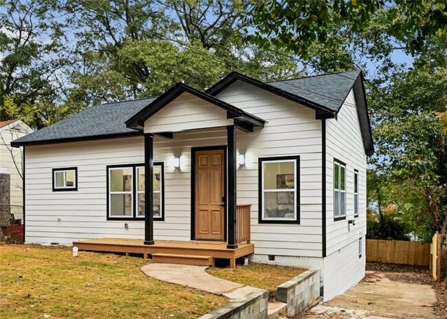 property at 1271 Pine Ave