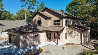 44 Alicante Rd in Hot Springs, AR - Building Photo