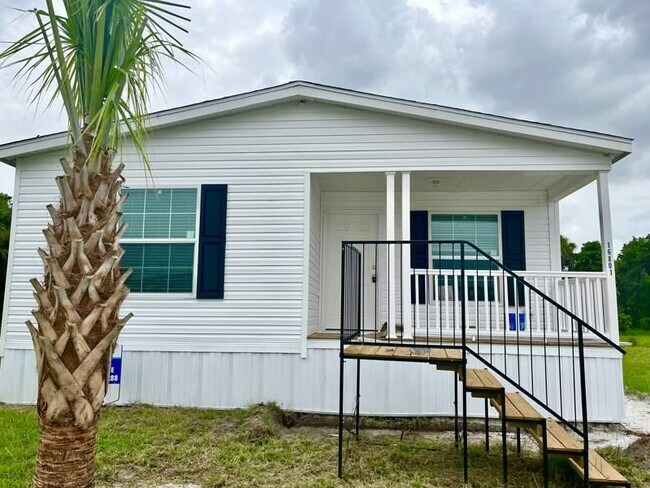 property at 16801 Oak Leaf Ct