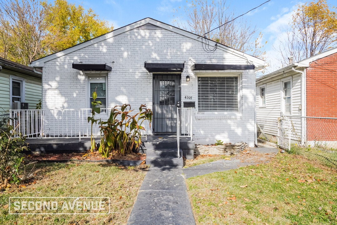 4107 Grand Ave in Louisville, KY - Foto de edificio