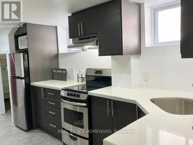 457 Mortimer Ave in Toronto, ON - Building Photo - Building Photo