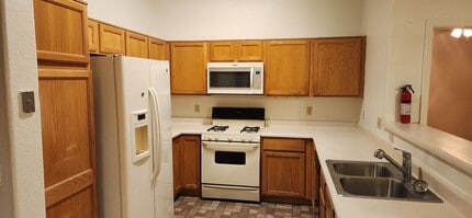 7855 S Claremon Ave in Tucson, AZ - Building Photo - Building Photo